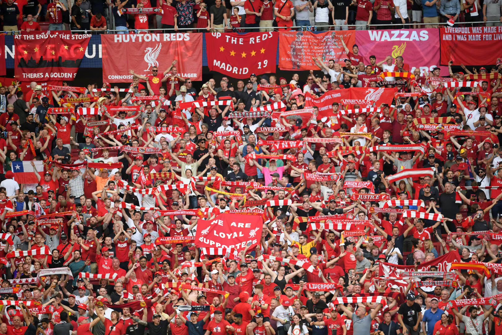 巴甲战报：内马尔帽子戏法，桑托斯3-0完胜尤文图德（巴甲快讯：内马尔上演帽子戏法，桑托斯3比0击退尤文图德）