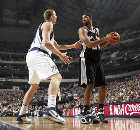 17岁中国少年在美高中拍运动,还清器材贷款（17岁中国少年在美高中拍体育视频，靠作品还清摄影器材贷款）