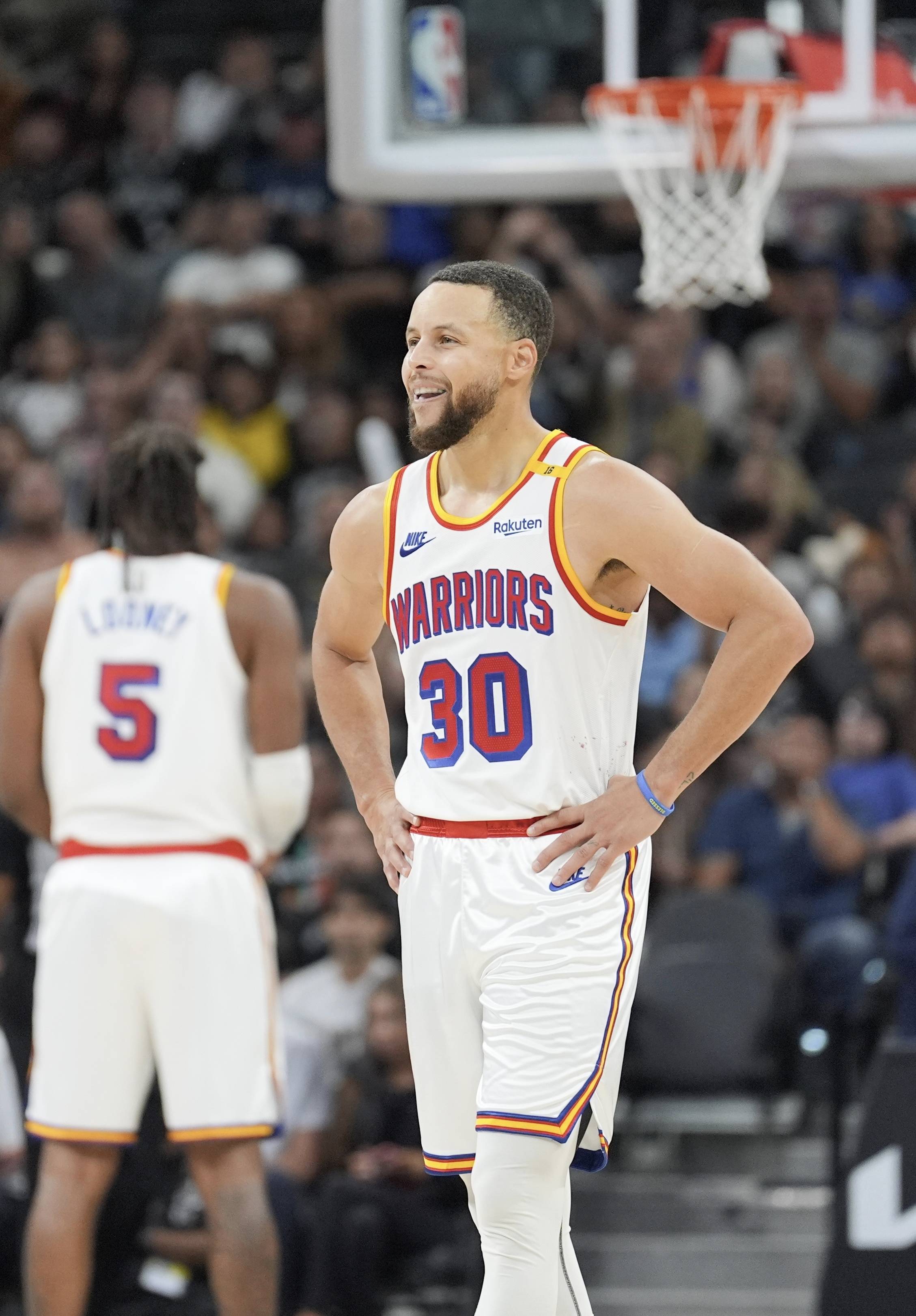 巴特勒谈科尔与追梦争吵：他们互相吼叫让我感觉有点兴奋（巴特勒谈科尔与追梦争执：两人互吼让我有点激动）