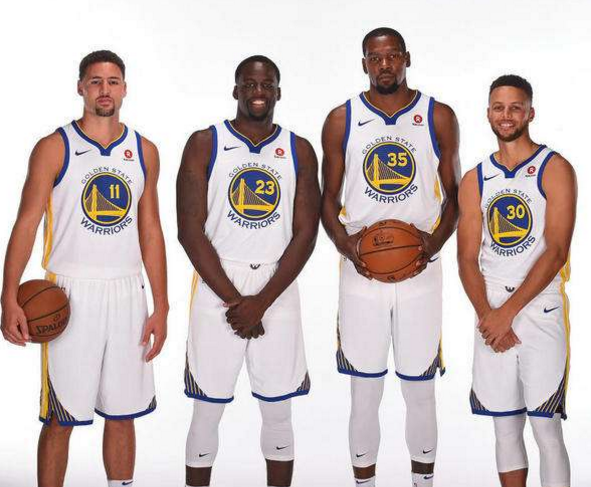 恰20：尼科-帕斯？他进步了很多很有前途，但我不关注对手（恰20：尼科-帕斯进步很快、潜力十足，但对手不是我的关注点）