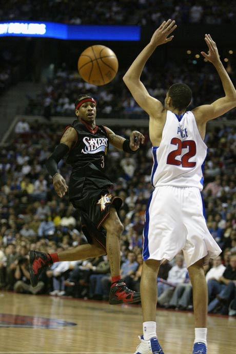 欧冠小组赛名额争夺白热化（欧冠小组席位之争愈演愈烈）