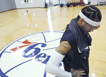 上半场太拉！唐斯14中6空砍24分8篮板3助攻（上半场状态不佳！唐斯14投6中空砍24分8板3助）