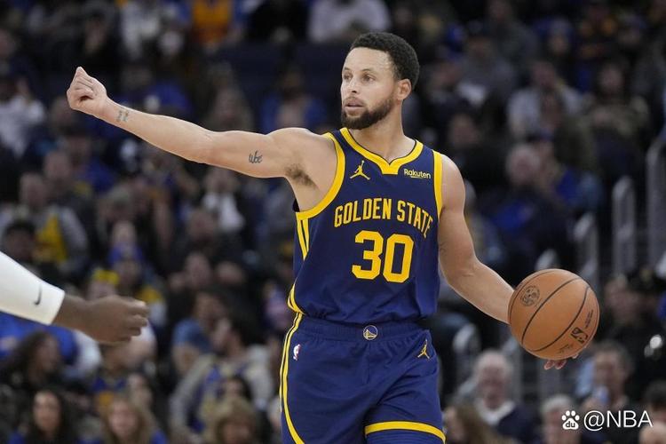 梅西：我向瓜迪奥拉学习到了很多，他改变了整个英超的踢法（梅西：我从瓜迪奥拉身上获益良多，他革新了英超的踢法）