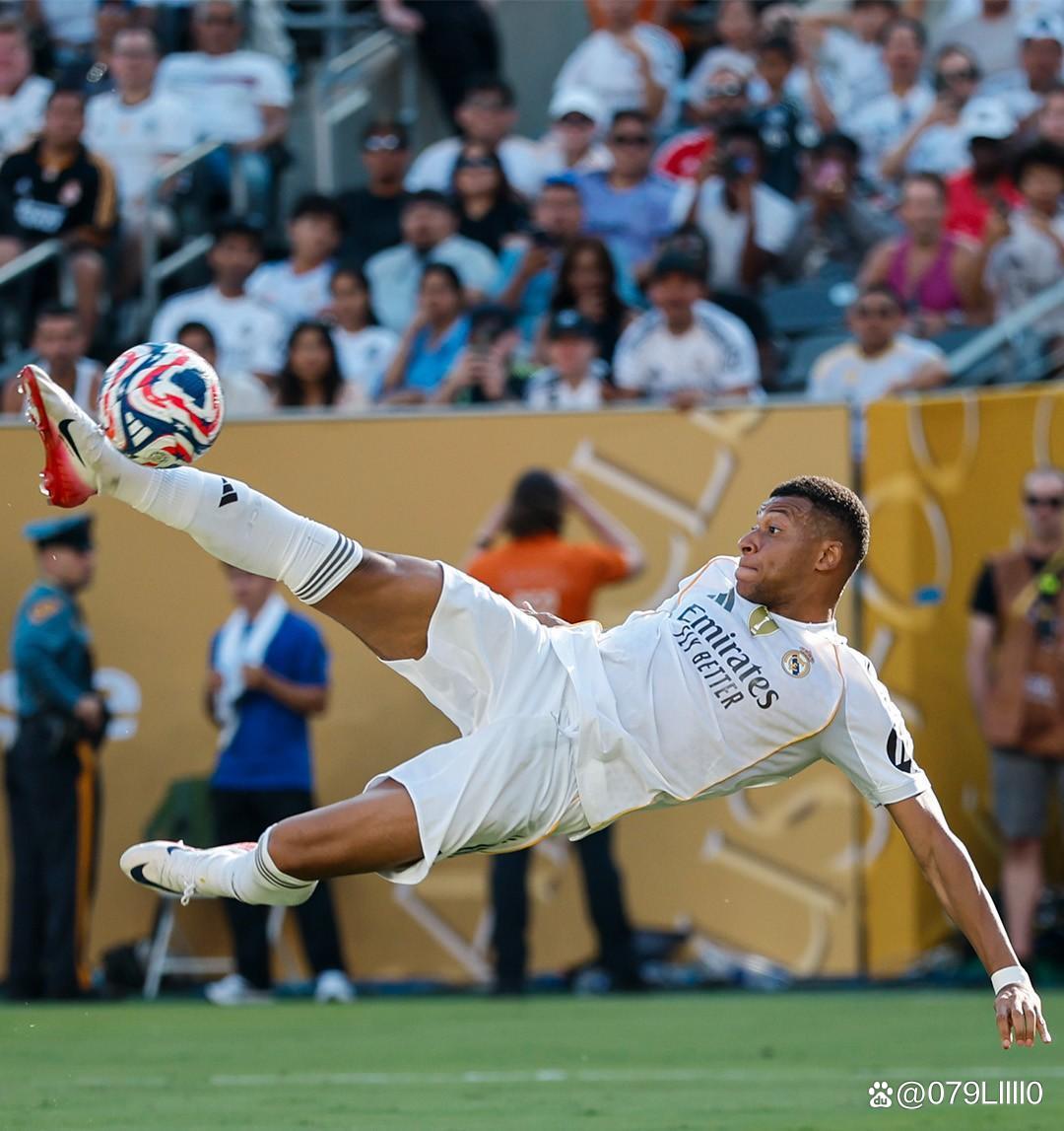 懂球帝12周年120大瞬间1／8决赛：重磅来袭，谁将通往八强？（懂球帝12周年120大瞬间1／8决战打响：谁能挺进八强？）