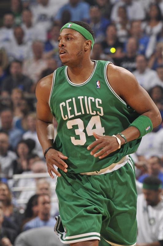 费迪南德：如果我是梅努就一定要走，经不住两年的蹉跎（费迪南德：要是我是梅努，我会选择离开，不能再耽误两年）