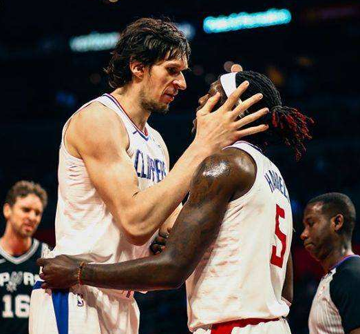 攻防都稳定贡献！姜宇星9中6&三分4中3砍下15分3板3断（攻防俱佳！姜宇星9投6中、三分4投3中斩获15分3篮板3抢断）