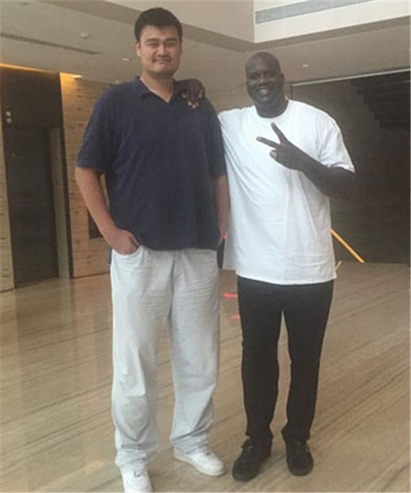 魔咒？湖人客战76人已遭遇7连败 上次在费城赢球还是8年前（湖人费城难破局：客场对76人遭遇七连败，上次在费城取胜已是八年前）